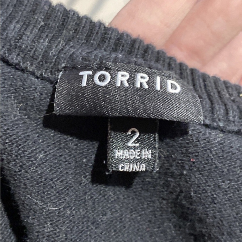 Torrid 100% Cotton Black Sweater with Gold Skull Sequins Novelty Design 2X - Picture 5 of 7
